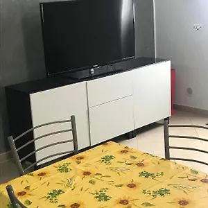 https://boomerang-house-airport-center-beach.sicilyhotelsitaly.net